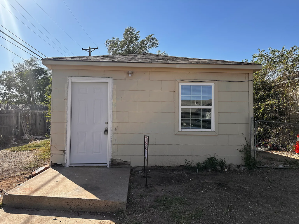 Cozy all-bills-paid apartment at 1501 Clover Dr · Apartment